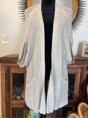Anthropologie ANGEL of the NORTH Light Grey Long Sweater Topper Wrap! Small